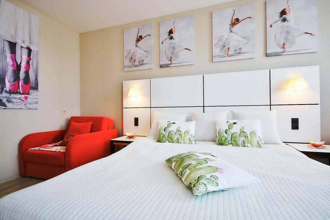 Diwa Hotel: Private In Area With Ac And Parking Apartment