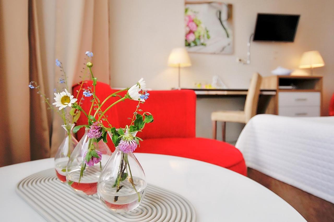 Diwa Hotel: Private In Area With Ac And Parking *