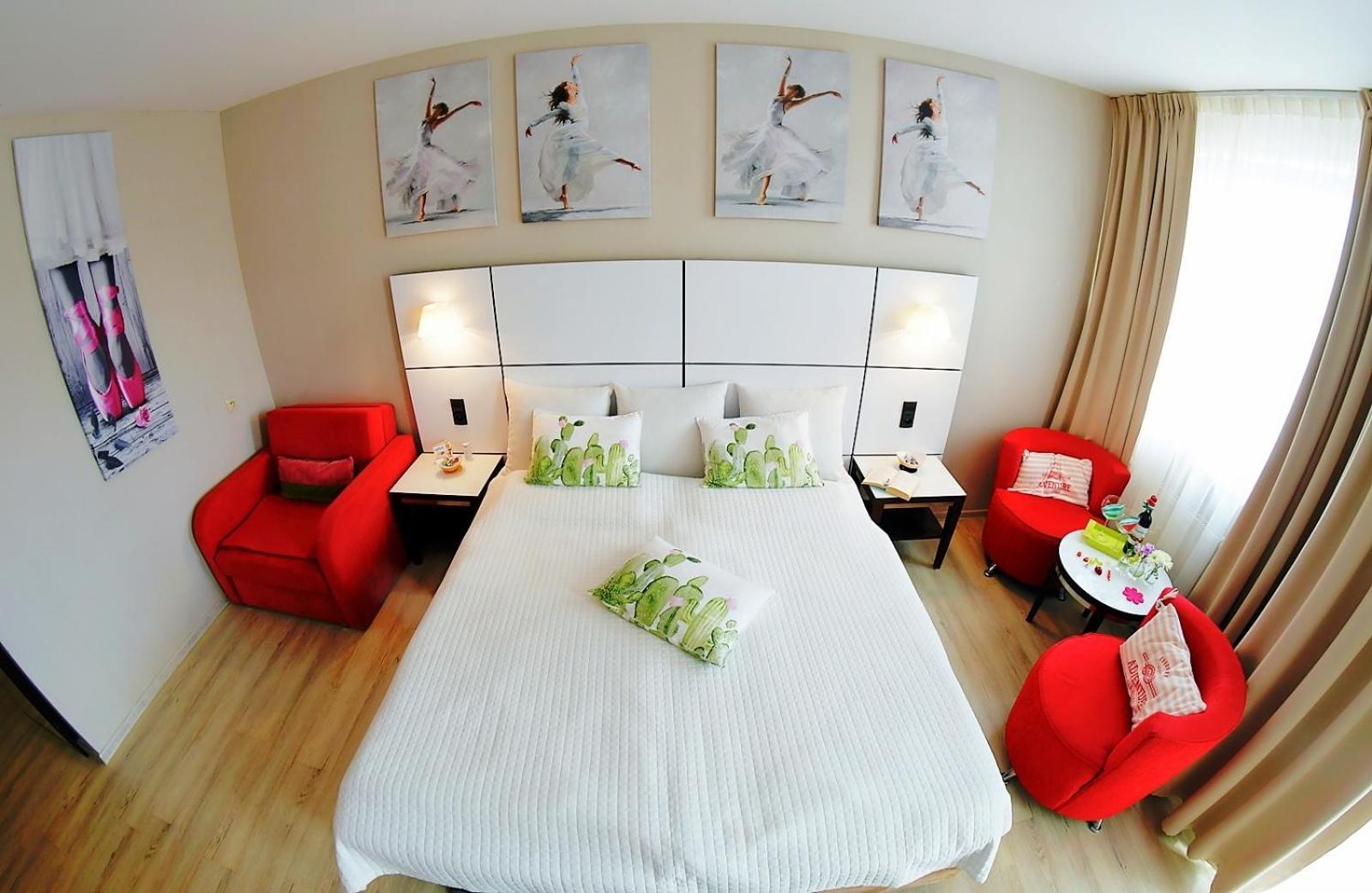 Diwa Hotel: Private In Area With Ac And Parking