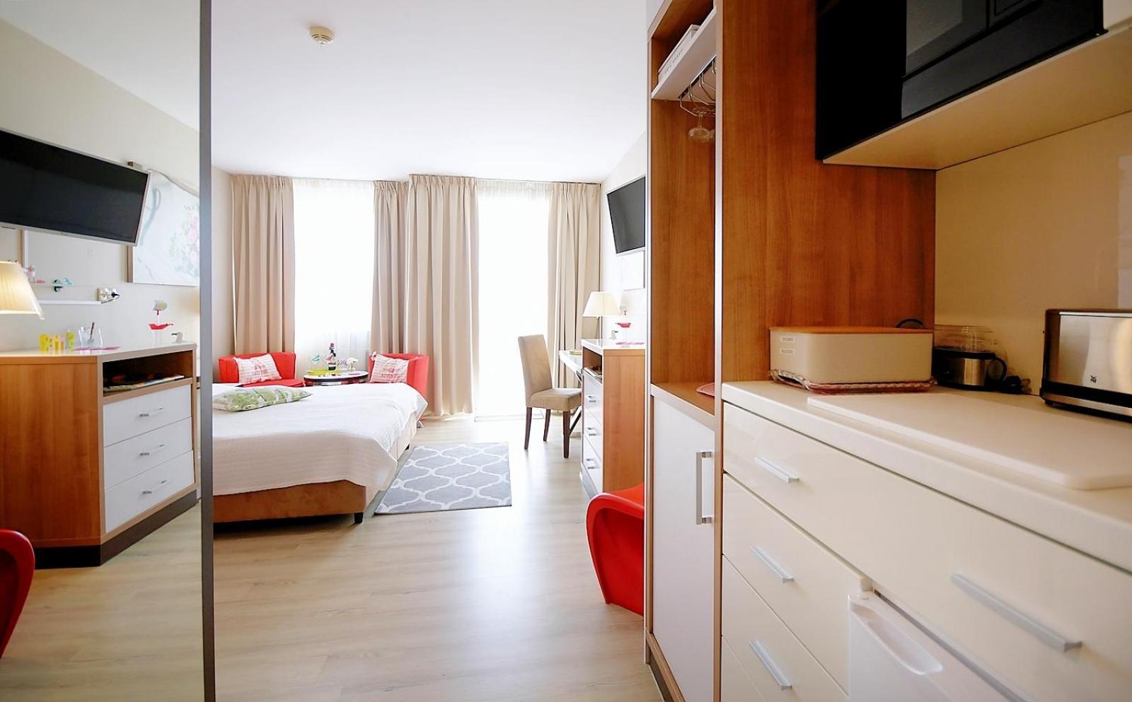 Diwa Hotel: Private In Area With Ac And Parking Apartment *